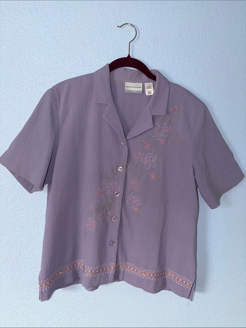 Alfred Dunner Petite Lavender Button-Front Embroidered floral Top Size 16P